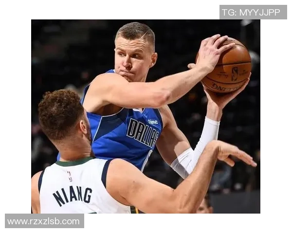 黄蜂与独行侠激战正酣球迷期待精彩对决与逆转时刻